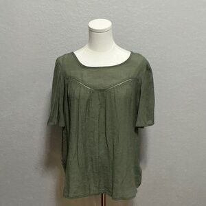 Nannette Olive Green Short Sleeve Scoop Neck Blouse